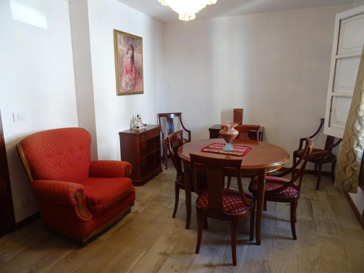 Piso En Centro Urbano De Puentedeume Con Terraza Apartamento Exterior foto